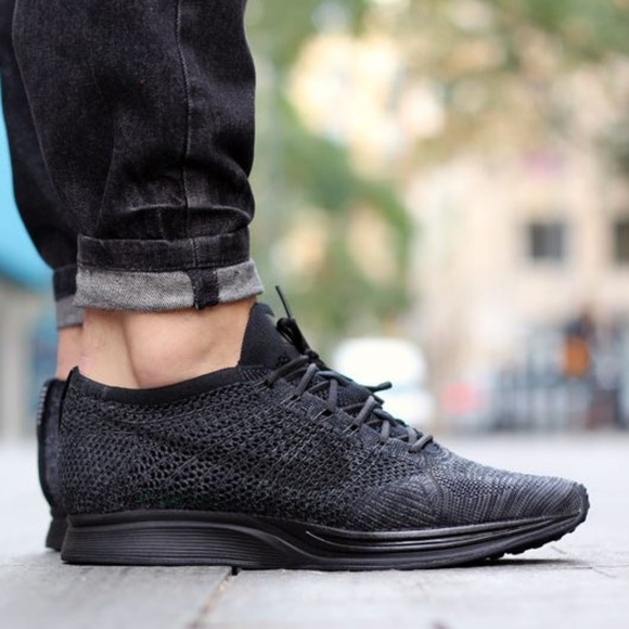 NEW Nike Flyknit Racer Midnight Triple Black - Picture 7 of 8